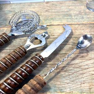 Juego de Herramientas de Bar con Mango de Madera Vintage para Uso Diario en el Hogar, Preparación de Cócteles en Clubes y Exhibición Elegante en el Mostrador, de la India - Product Image 4