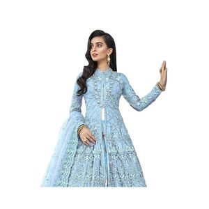 Trois pièces Salwar Kameez robe lourde broderie travail style indien pakistanais en coton de soie pour la fête pour des occasions spéciales - Product Image 1