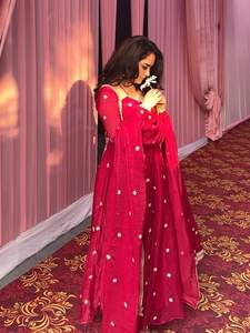 Laal Ishq Anarkali en soie pure, fil de soie avec broderie de sequins, ensemble Anarkali, Anarkali et pantalon avec bordure en dentelle de soie Fendy, dupatta - Product Image 3