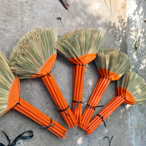 Balai à gazon vietnamien de qualité supérieure et à bas prix avec manche en plastique d'Eco2go Vietnam - Product Image 4