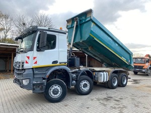 Camión Volquete Usado Mercedes Benz Arocs 4143K 8X4 de 2017, Camión de Servicio Pesado con Potente Motor de 430HP, Excelente Estado, Listo para Minería - Product Image 3