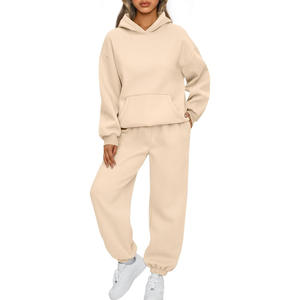 Streetgrace, chándal para mujer, proveedor OEM, ajuste personalizado con Sudadera con capucha y cremallera completa, tela transpirable y opciones de etiqueta privada - Product Image 1