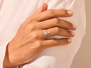 Venta al por mayor joyería de lujo GRA certificado Marquesa corte incoloro Moissanite diamante 14K oro amarillo solitario mujeres anillo de compromiso - Product Image 6