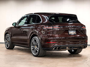 2019 Pors-che Cayenne Turbo AWD SUV 8L Moteur Boîte de vitesses automatique Cuir gauche Alliage d'aluminium foncé R17 R18 Gaz Options électriques - Product Image 3