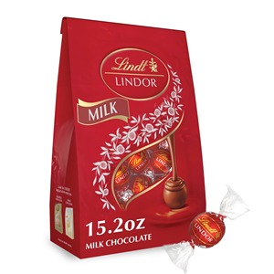 Découvrez la richesse des truffes Lindt avec des ingrédients de qualité supérieure parfaits pour les cadeaux ou les friandises personnelles - Product Image 6