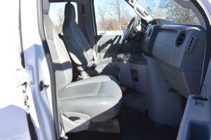 Conduite à gauche de qualité |   Conduite à droite |   FORD E-350 SUPER DUTY XL 2012, 28 000 MILES, FOURGON 12 PASSAGERS - Product Image 5