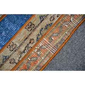 Alfombra Turca de 1.7x2.3 pies, Alfombra Vintage, Alfombra de Lana con Puntos Azules - Product Image 5