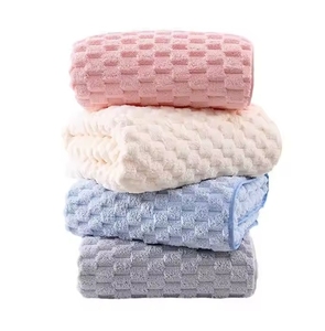 ชุดผ้าขนหนูอาบน้ำผ้าคอรัลฟลีซสีพื้น ทอจากโพลีเอสเตอร์ผสมคอตตอน นุ่มละมุนผิว เหมาะสำหรับใช้ในบ้าน - Product Image 5