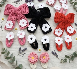 Pinzas de Pelo Hechas a Mano con Flores, Estilo Lazo Rosa, Negro y Rojo, Forma Ovalada Linda - Product Image 1