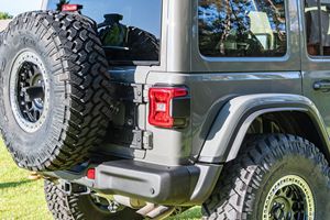 Wrangler Unlimited Rubicon 392 4x4 2022, moteur Hemi V8 de 470 ch, transmission intégrale permanente, modifications tout-terrain - Product Image 3