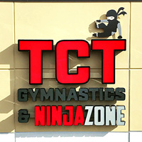 Lettres en relief LED personnalisées pour centre commercial, lettres en relief 3D en métal et acrylique, enseigne de logo pour magasin de détail, image de marque commerciale