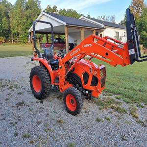 Tracteur utilitaire compact diesel Kubota L3302 4x4, tracteur à roues, longue durée de vie, moteur, pompe, boîte de vitesses - Product Image 1