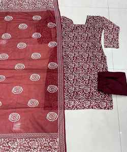 Fabricante Mayorista de Lujo para Tiendas de Boutique que Ofrece una Amplia Gama de Vestidos Abaya Musulmanes Sostenibles con Estampados Geométricos y Florales en Chifón - Product Image 4