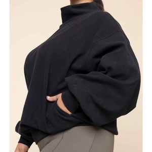 Sudadera larga de invierno personalizada con cuello simulado para mujer con bordado negro 'Love Hurts' Design Fleece Hoodie - Product Image 2