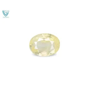 Saphir Jaune Naturel de 7,73 Carats (Pukhraj) - Pierre Précieuse Facettée Taille Émeraude - Product Image 1