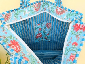 Sacs fourre-tout vintage faits à la main en coton, grands sacs à provisions matelassés pour femmes, design unique disponible pour les commandes en gros - Product Image 5