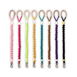 Collection de laisses rétractables Xena Wanderlust pour chiens, avec système de dégagement rapide, en corde de nylon durable, motifs imprimés unis, offert gratuitement pour chats - Product Image 1