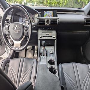 ¡Oferta Imperdible! Lexus RC F V8 2017 Súper Limpio, Tracción Trasera, Paquete Premium, Coupé de Lujo Ultra Blanco - Product Image 3