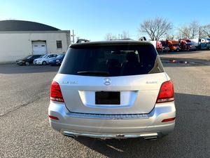 Mercedes-Benz GLK 350 4MATIC 2013 disponible à la vente avec faible kilométrage / Moteur essence / Véhicule d'occasion en excellent état et sans accident - Product Image 2