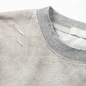 Nouveauté T-shirts double couche patchs personnalisés pour hommes T-shirts surdimensionnés à manches longues fabriqués au Pakistan - Product Image 4