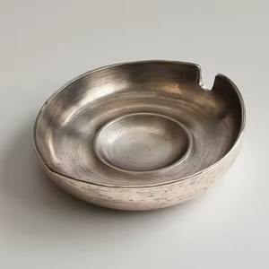 Cendrier à cigares en laiton plaqué cuivre de luxe avec corps rond artisanal, finition polie, options personnalisées pour une décoration moderne et élégante - Product Image 6