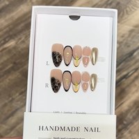 Ongles en acrylique en forme d'amande, couleur nude beige, design urbain moderne, pré-dessinés, nude Twilight