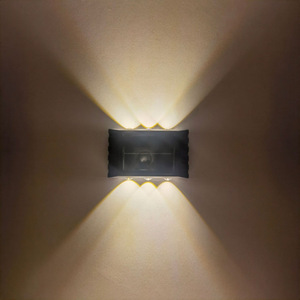 Lámpara de Pared Exterior de Doble Cabezal con Energía Solar, Iluminación Ambiental Impermeable para Decoración de Jardín y Patio - Product Image 4