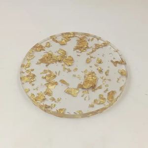 ชุดจานรองแก้วเรซิ่นสีน้ำเงินและสีขาว ดีไซน์กลิตเตอร์ทำมือ ผิวเรียบเนียน สวยงาม เหมาะสำหรับโต๊ะอาหาร - Product Image 5