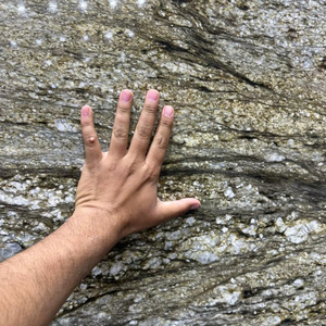 Granite naturel Blue Dunes avec une épaisseur de 20 mm et 30 mm, prêt à l'exportation dans le monde entier, prix FOB et CNF disponibles - Product Image 1
