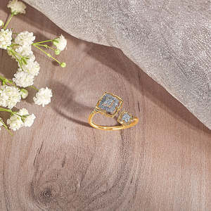 Vintage Cluster <b>Ring</b> for Women-<b>Gold</b> Alloy with Invisible <b>Set</b> Diamonds Geometric Shape - Product Image 1