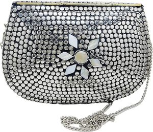 Bolso de Mano Metálico Hecho a Mano de Moda para Mujer, para Fiestas, con Cierre de Cremallera y Solapa, Ecológico, de Alta Calidad, Venta al por Mayor - Product Image 6