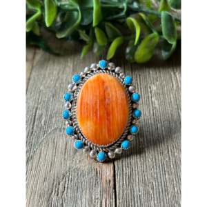 Anillo de Ópalo y Plata de Ley Hecho a Mano por los Navajo, Talla 8.75 - Product Image 1