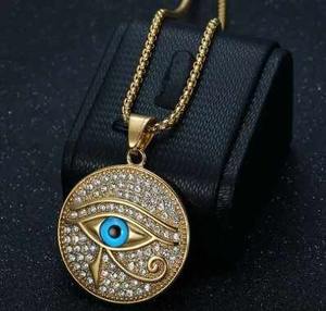 Collar con colgante redondo de ojo de Horus de oro de 14 quilates a la moda con diamante de moissanita para hombres y mujeres, joyería de estilo egipcio al por mayor - Product Image 5