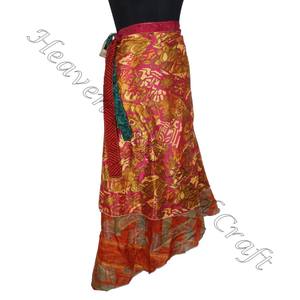 Colour กระโปรงทรงยาวสไตล์โบฮีเมียนจากร้าน Rajasthani กระโปรงยาวผ้าไหมมหัศจรรย์แบบสองชั้นของอินเดียกลับด้านได้ผ้าโสร่งส่าหรี - Product Image 3