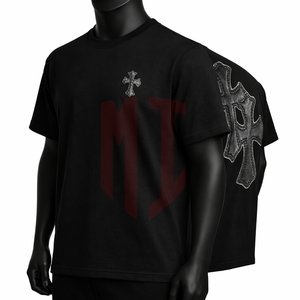 Camiseta Negra con Gráfico de Cruz Gótica, Estilo Urbano, Manga Corta, Personalizable para Hombre - Product Image 3