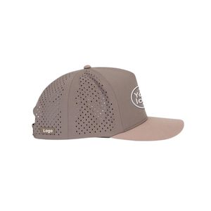 Gorra de Golf Tour Performance con Logotipo Personalizado, Orificios Cortados con Láser, Ligera, Transpirable, de 5 Paneles, con Cierre a Presión y Ajuste Atlético Premium - Product Image 4