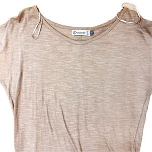 OEM T-shirt décontracté à manches courtes pour femmes, couleur unie, col côtelé, maillot spandex en coton filé, logo respirant et écologique. - Product Image 2