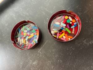 Stylish Resin <b>Ashtray</b> in White Black Gold for Home Office Decor; Easy to Clean and Washable at Low Cost - Product Image 3