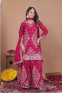 Ensemble de soirée élégant pour femmes, Salwar Kameez pakistanais en tissu Chinon, broderie de sequins, luxe, Zaha Timeless Grace - Product Image 2