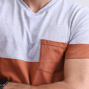 T-shirt d'été décontracté pour hommes de haute qualité personnalisé Logo OEM col en V poche avant Street Wear rayé 100% coton Style d'été blanc - Product Image 3