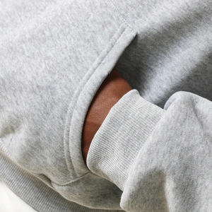 Sweats à Capuche Blancs Recadrés Surdimensionnés pour Hommes Épaule Dénudée Coton Polyester Doux Polaire Logo Personnalisé Usine - Product Image 4