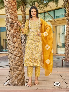 Hermoso Conjunto de Kurti Listo Hecho De Seda Modelo Para Mujer Por Fabzone - Product Image 6