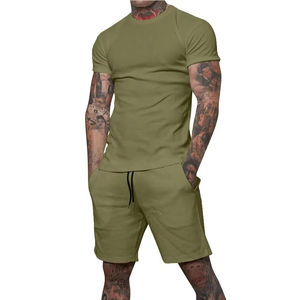 Ensemble deux pièces décontracté et élégant pour homme : T-shirt respirant à manches courtes et short imprimé de haute qualité – Confortable pour le quotidien - Product Image 2