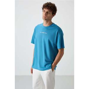 เสื้อยืดพิมพ์ลายทรงโอเวอร์ไซส์สีน้ำเงินเบนซินสำหรับผู้ชาย Air Jones ผิวสัมผัสหนา ผ้าคอตตอนผสมที่ให้ความสบาย - Product Image 4