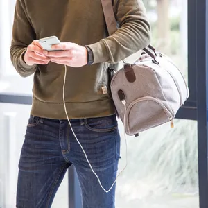 Mochila Deportiva Personalizada con Cordón y Puerto USB para Fines de Semana o Deportes, Bolsa para Accesorios Personalizada - Product Image 2