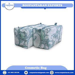 Cosmétique en coton matelassé imprimé de bloc de main indien de haute qualité pour trousse de toilette ensemble de deux avec fermeture à glissière pour le maquillage - Product Image 4