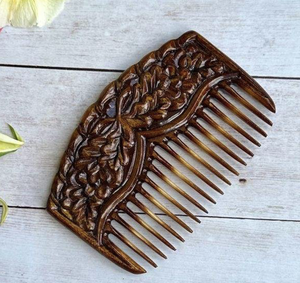 Peine de Madera Negro con Dientes de Bambú, Hecho a Mano Sostenible, con Mango de Cuerno Personalizado al por Mayor para el Cuidado del Cabello - Product Image 2