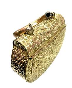 Boîte à bijoux en laiton décorative avec un design unique, pochette en laiton faite à la main pour les vêtements ethniques indiens, pochette en laiton à finition antique - Product Image 2