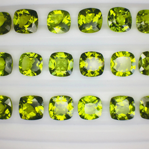 เบาะเพอริโดทธรรมชาติคุณภาพ AAA พลอยเทียมตัดสีเขียวเป็นประกายดีเยี่ยมได้รับการรับรองการขัดเงาสำหรับการทำที่สมบูรณ์แบบ - Product Image 3