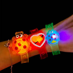 12 Pulseras de Plástico Luminosas LED Novedosas para Halloween - Product Image 2